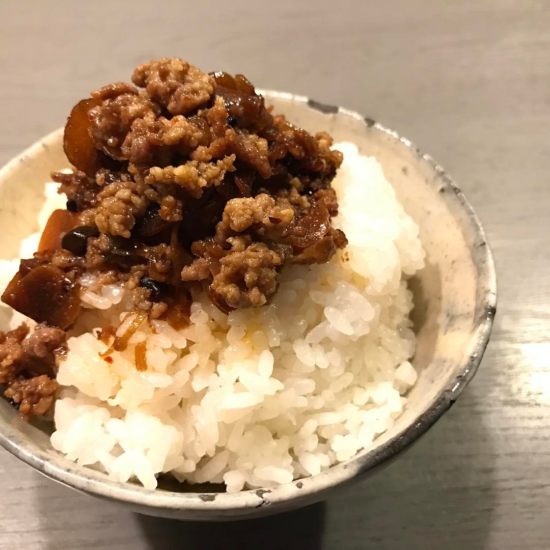 舞米豚の食べるラー油

正しい食べ方。