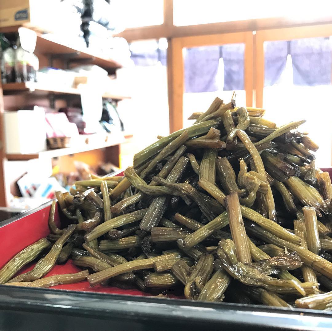 今日のオススメ
「山ふき煮」

山の恵みをどうぞ